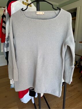 Tory Burch Heather Light Gray Crewneck Knit Sweater, 100% merino wool